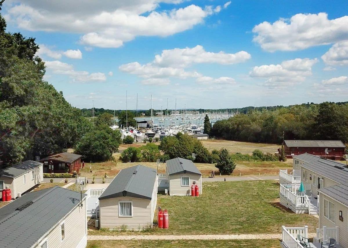 Mercury Yacht Harbour And Holiday Park Lower Swanwick Kültér fotó