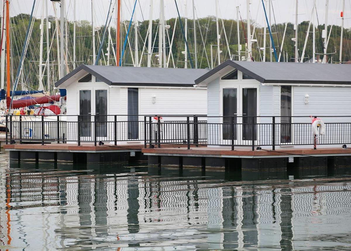 Mercury Yacht Harbour And Holiday Park Lower Swanwick Kültér fotó